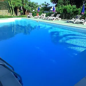 https://residence-la-carruba.hotelitalianriviera.com